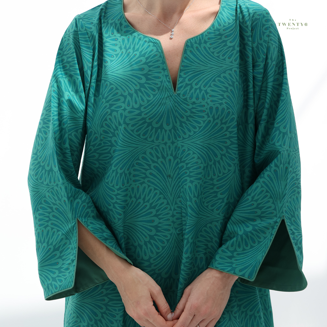 Emerald peacock